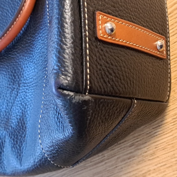  Dooney & Bourke Chelsea Shopper - Picture 10 of 16